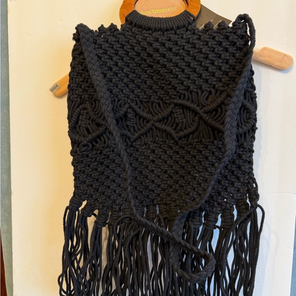 Danielle Nicole Black Crochet Crossbody Bag - Picture 6 of 7